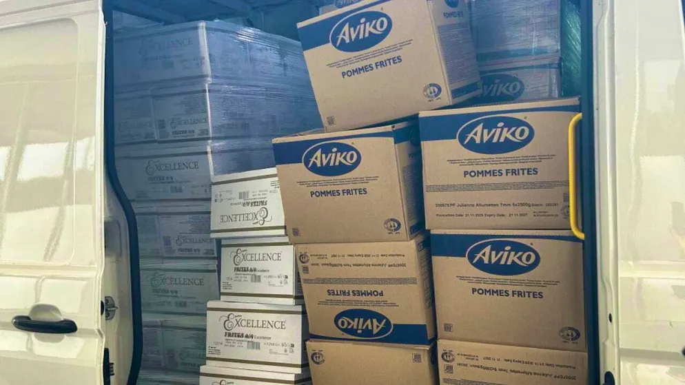 The authorities twice discovered tons of smuggled French fries and chicken products in unrefrigerated holds in Pratteln BL.