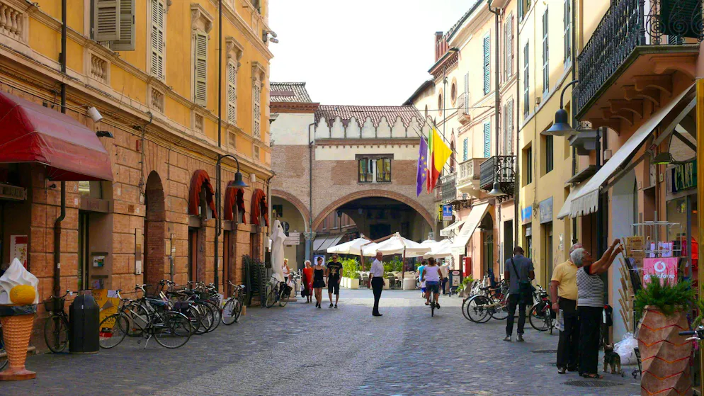 Può una madre pretendere che un figlio di 31 anni si regga in piedi da solo? «Sì», dice un tribunale della città portuale italiana di Ravenna.