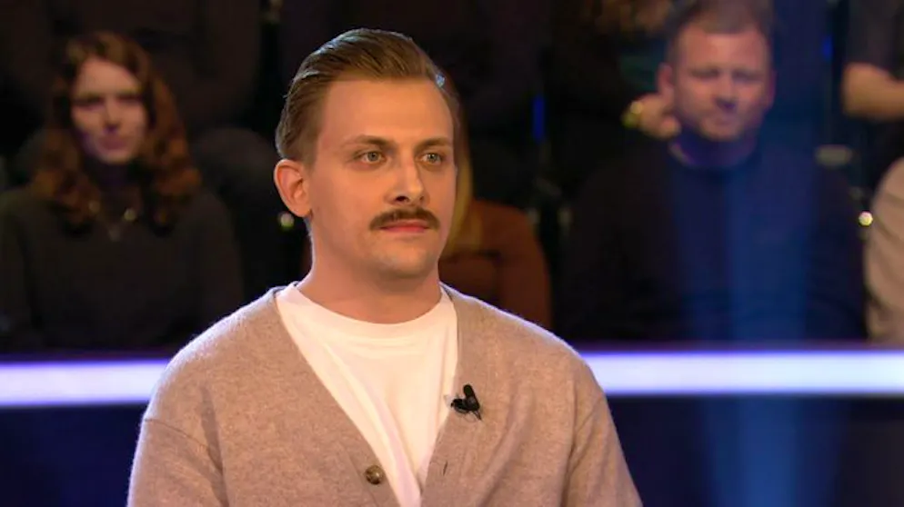 «Wer wird Millionär?»: Trotz Joker aufgeschmissen. Philip Kern aus Bühl (Baden-Württemberg) sah in Jauchs Augen aus wie ein Dandy.