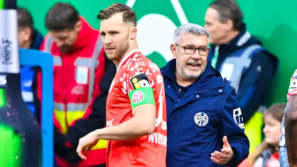 Two Swiss players led Mainz out of the crisis: coach Urs Fischer and captain Silvan Widmer.