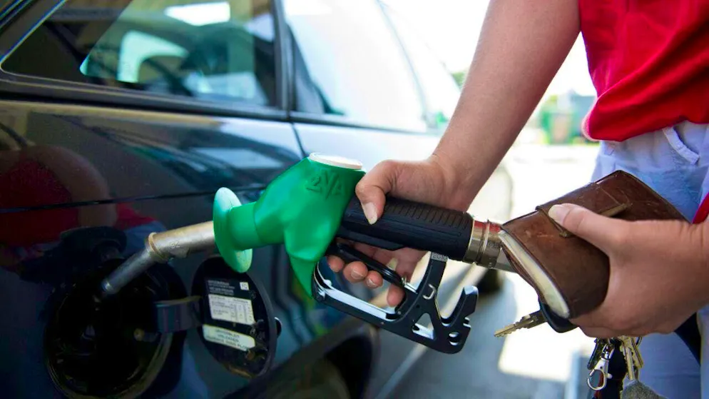 Austria's government may slightly reduce fuel prices from the beginning of April in order to cushion the consequences of the Iran war. This was decided by parliament in Vienna. (archive picture)