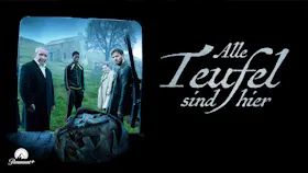 Ein düsteres Banner mit dem Titel All the Devils Are Here. Mehrere Personen blicken ernst vor einem dunklen, atmosphärischen Hintergrund.