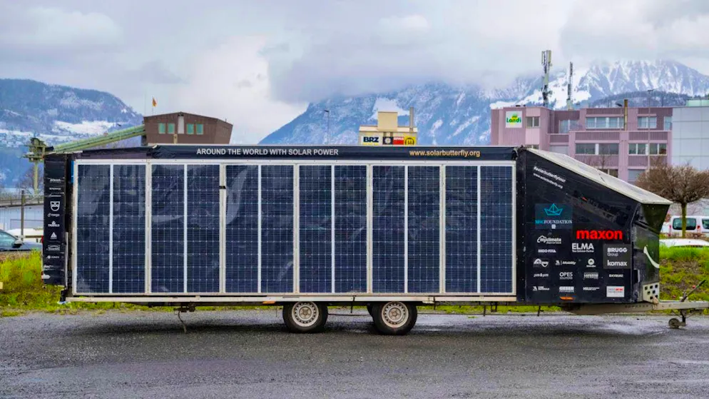 Solar-powered caravan back in Switzerland after a trip around the world - Gallery. Lucerne solar pioneer Louis Palmer on his arrival at the Lucerne School of Engineering and Architecture in Horwm