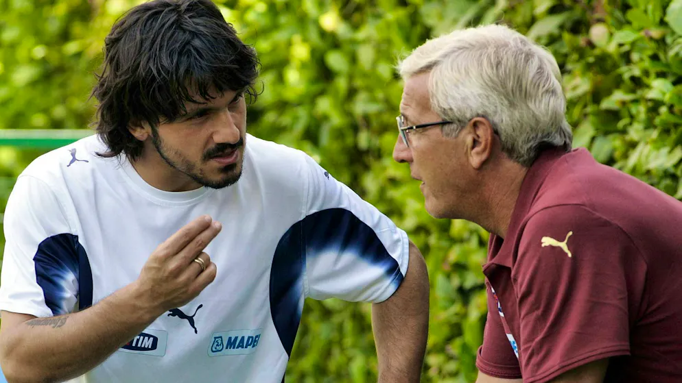 2006: Marcello Lippi (right) in conversation with his player Gennaro Gattuso.
