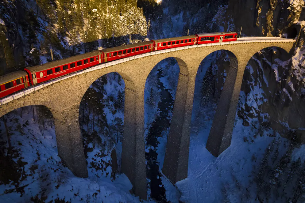 L'iconico viadotto della Landwasser con i suoi 65 di altezza e 136 metri di lunghezza