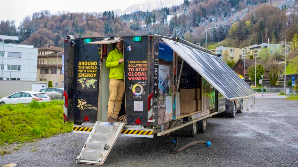 Solar-powered caravan back in Switzerland after a trip around the world - Gallery. Louis Palmer covered over 100,000 kilometers on four continents on his three-year trip around the world with the SolarButterfly from 2022 to 2025.