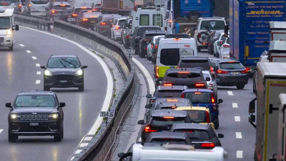 Every year: the Easter traffic jam traditionally starts on the weekend before Easter. (Archive image from 2025 in Erstfeld)
