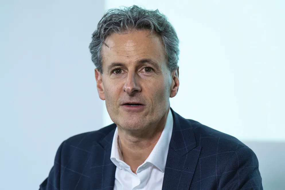 Philipp Studhalter et la SFL soutient les jeunes sans agrandir la ligue.