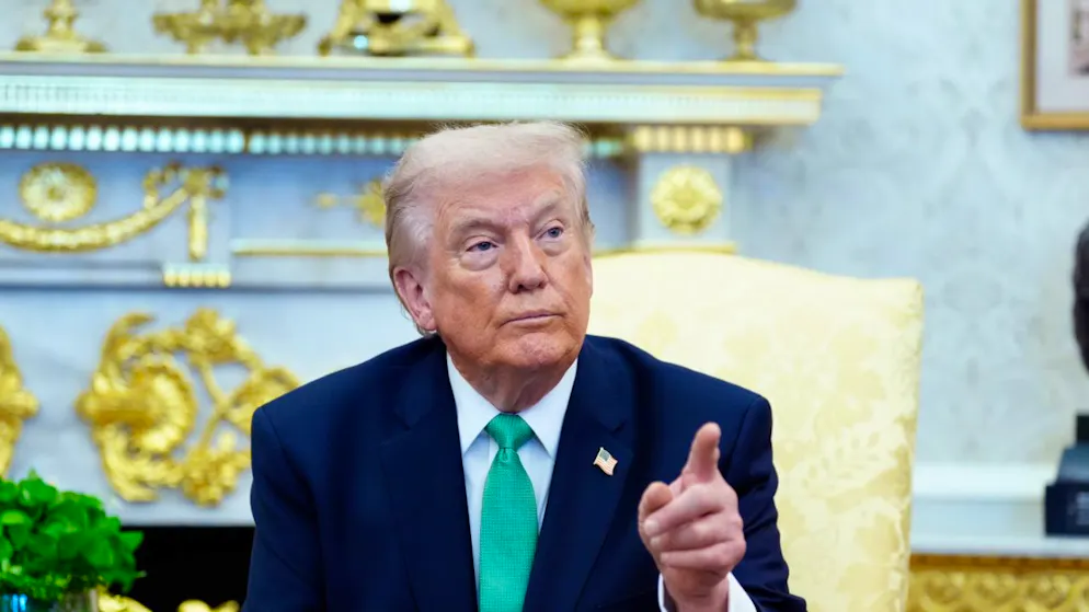 ARCHIV - US-Präsident Donald Trump spricht im Oval Office des Weißen Hauses. Foto: Alex Brandon/AP/dpa