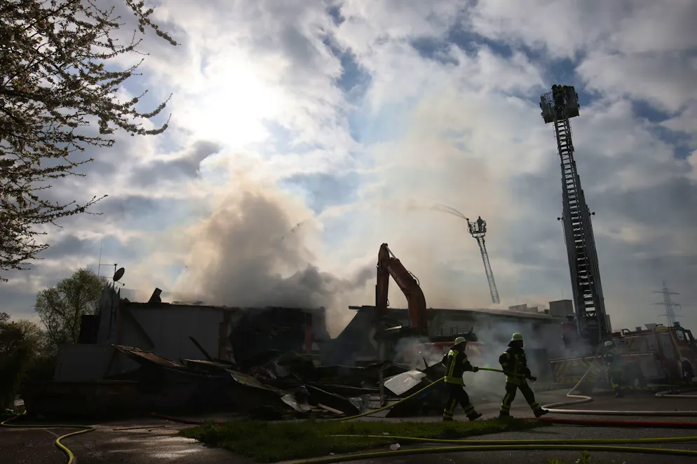 Une enquête a été ouverte sur l’incendie dont la cause n'était pas identifiée dans l'immédiat.