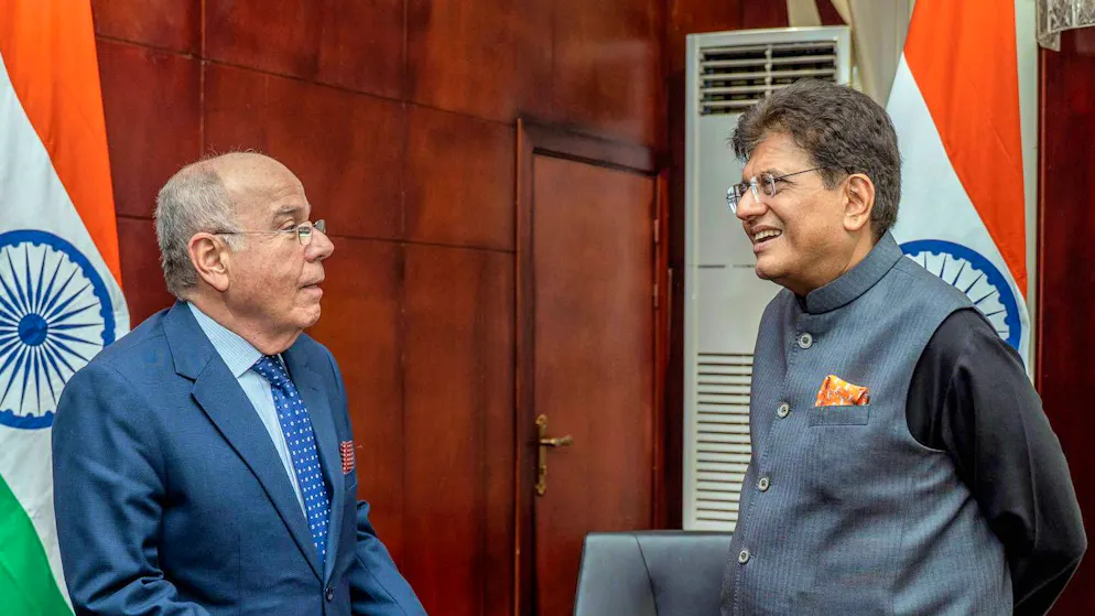 Der brasilianische Aussenminister Mauro Vieira (l.) und Indiens Handelsminister Piyush Goyal bei der WTO-Ministerkonferenz in Kamerun. (29. März 2026)