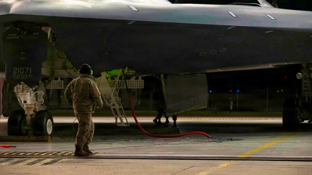 U.S. Air Force aviators prepare a B-2 Spirit strategic stealth bomber for a bombing mission in support of Operation Epic Fury at an undisclosed location on March 17, 2026. Photo: Usaf/U.S. Air/Planet Pix via ZUMA Press Wire/dpa (stock image)
