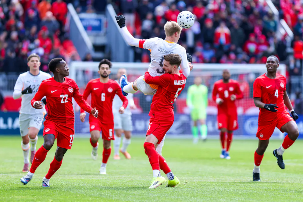 Kanada trennt sich von Island 2:2.