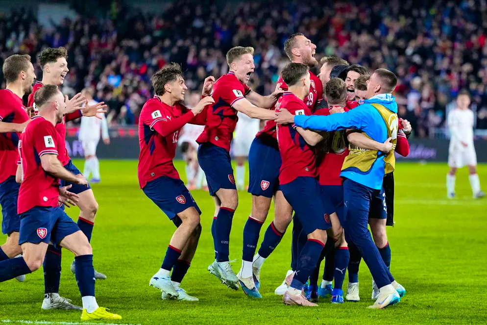 Czech Republic qualify for the World Cup.