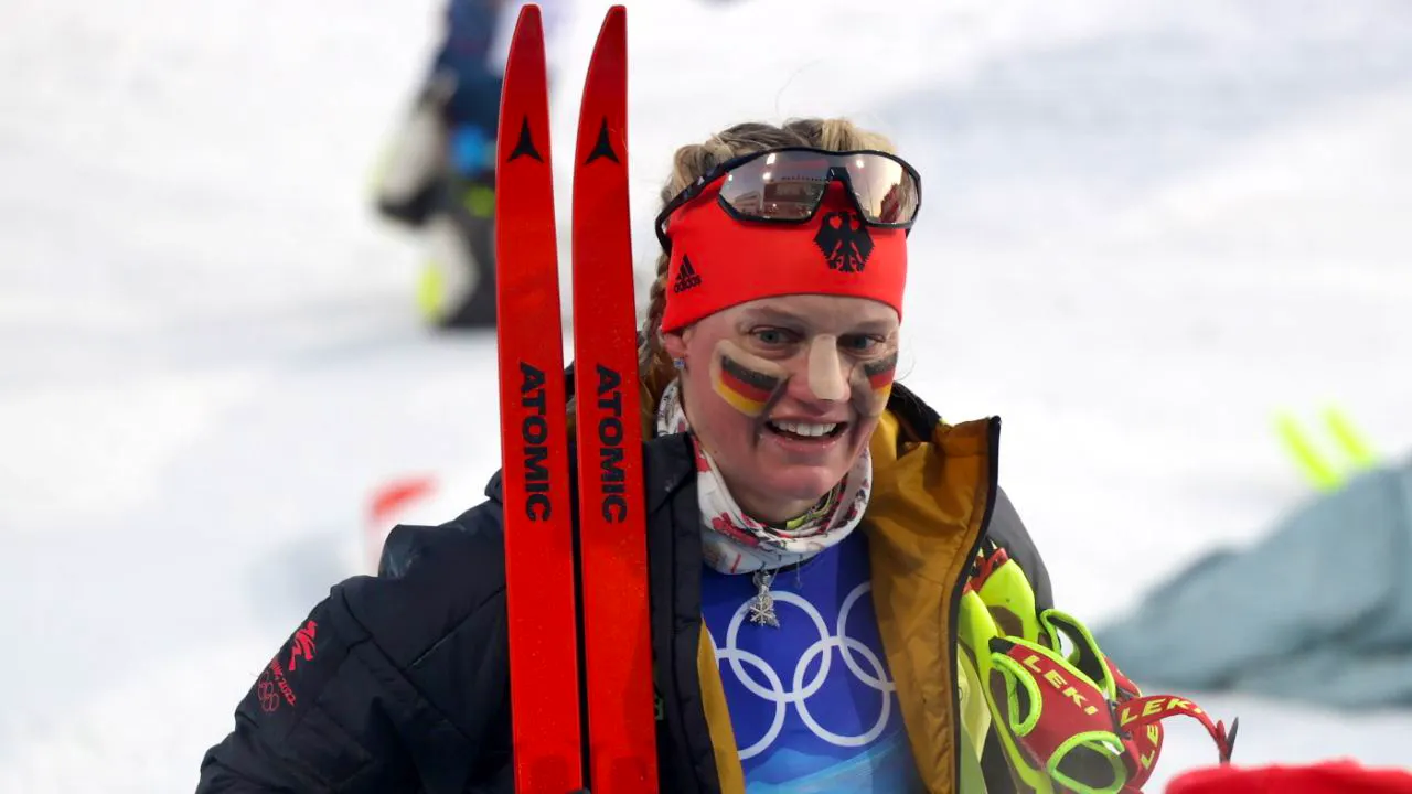 Langlauf. Teamsprint-Olympiasiegerin Victoria Carl 18 Monate gesperrt