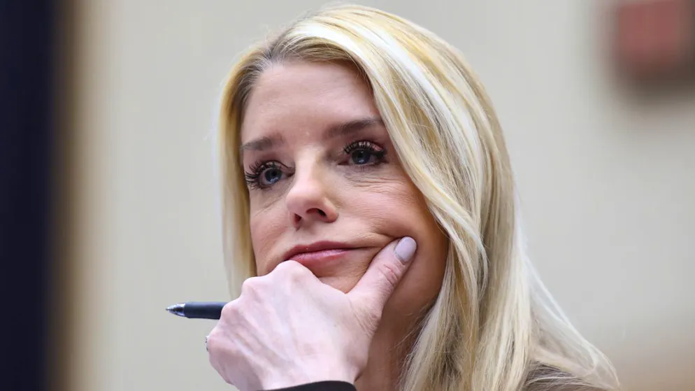 USA. Trump silura la ministra della giustizia Pam Bondi, pesa il caso Epstein