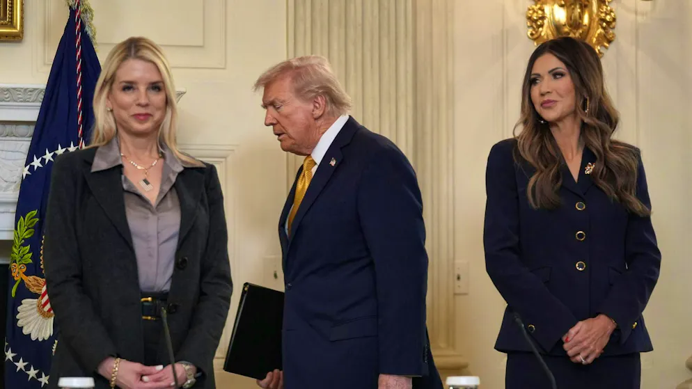 Cosa succede alla Casa Bianca?. Prima Noem, poi Bondi: ecco perché Trump sta riorganizzando il suo gabinetto