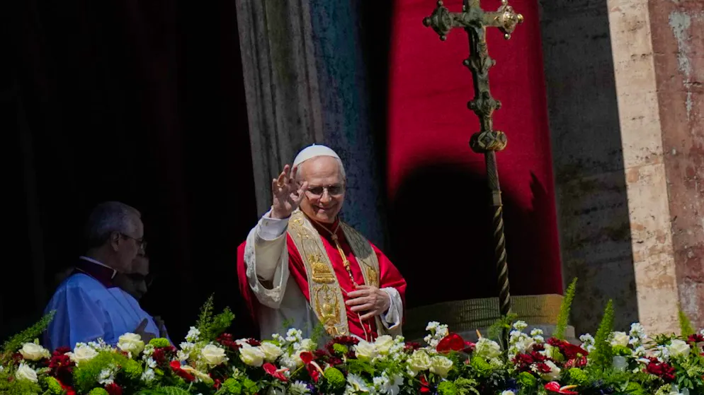 Vaticano. Il Papa nell'omelia di Pasqua: «La morte è sempre in agguato»