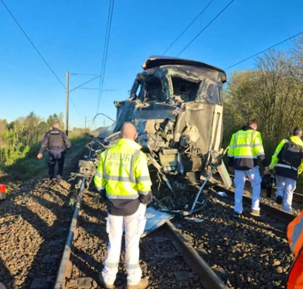 Der TGV wurde bei dem Unfall schwer zerstört.