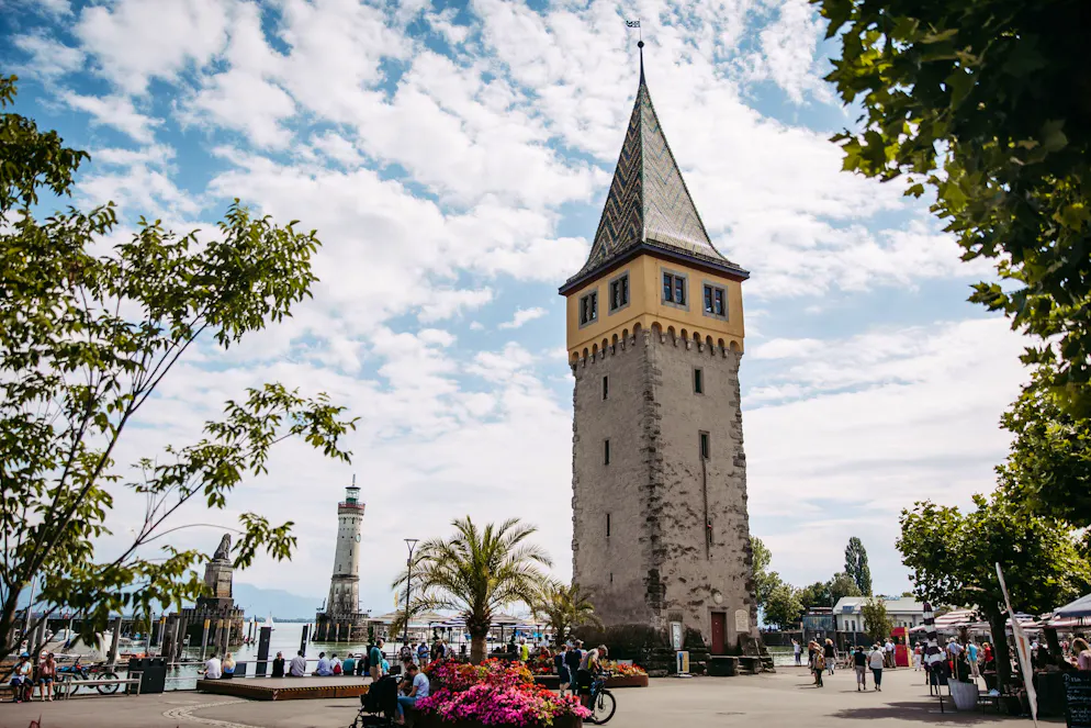 SBB Ausflugstipps – Frühling 2026 – Rorschach. Der Mangturm steht als markanter historischer Wehrturm direkt am Hafen.