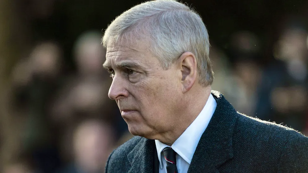 Lontano dai guai?. Ecco come vive oggi a Sandrigham l'ex principe Andrea, fratello di re Carlo III