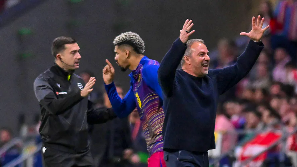 Curious Atlético handball in the penalty area. Barça coach Flick rages - refereeing expert Meier also reprimands the VAR: 