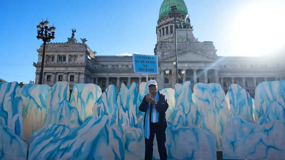 Politica. L'Argentina vara la nuova legge sui ghiacciai. Bufera dopo le parole di Milei: «L'ambientalismo è contro il progresso»