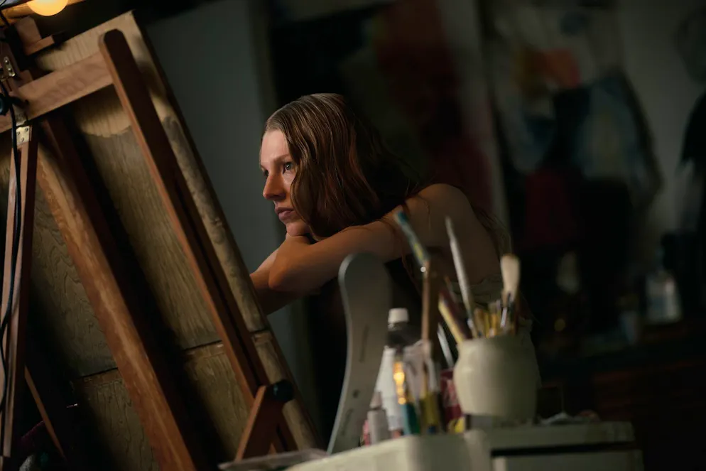 Jules (Hunter Schafer) hat Kunst studiert und arbeitet als Sugar Baby. Die ersten Foglen der neusten Staffel kommen fast komplett ohne sie aus.