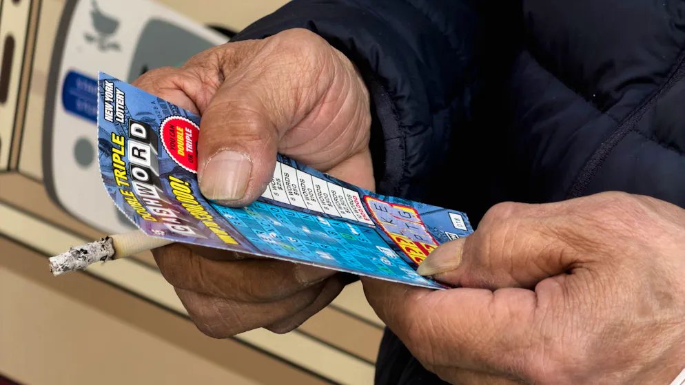 È successo in Italia. Colpo di scena! Credeva di aver vinto 500mila euro ed era fuggita, ma il biglietto... era nullo