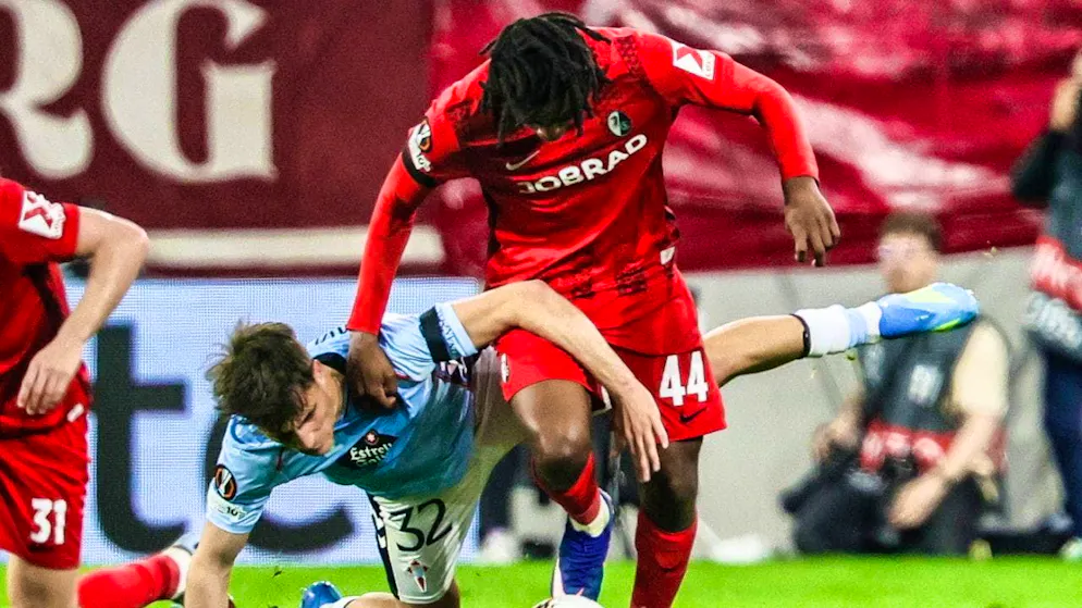 Freiburg's Johan Manzambi was difficult to separate from the ball against Celta Vigo