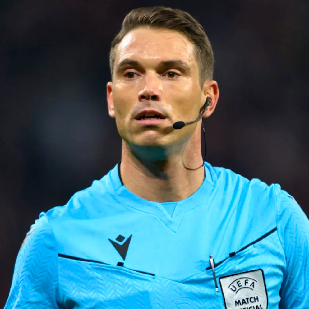 Grosse Ehre für Schweizer Schiri. Sandro Schärer für die WM nominiert