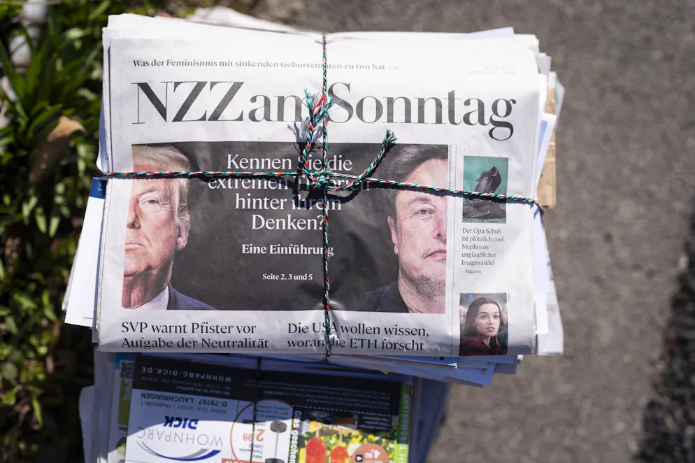 Au cœur du litige figure un article dans lequel la Neue Zürcher Zeitung avait extrapolé, à partir d’un contrat de service, un revenu annuel hypothétique de plus de 400'000 francs pour Brigitte Hauser-Süess. Le quotidien en avait conclu que cette rémunération dépassait celle du président des Etats-Unis.