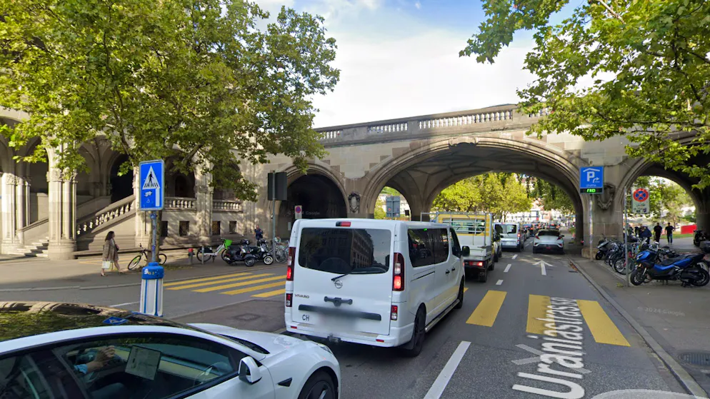 Tragedy in Zurich. Pedestrian dies after collision at crosswalk