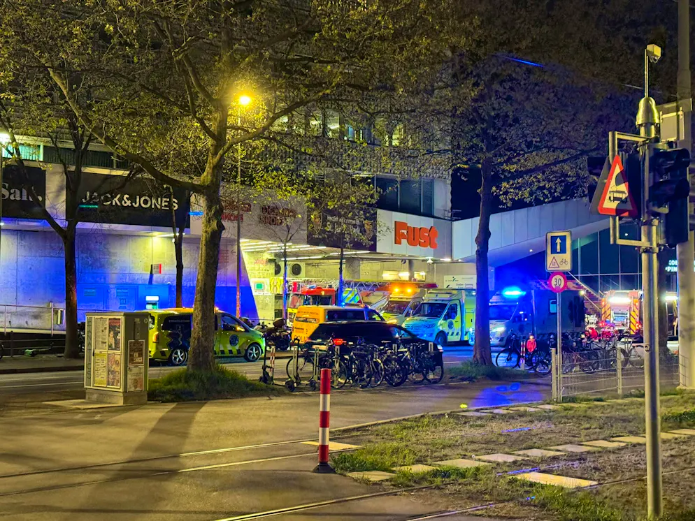 Three ambulances, a fire engine and the police are parked outside the St. Jakob-Halle on Friday evening.