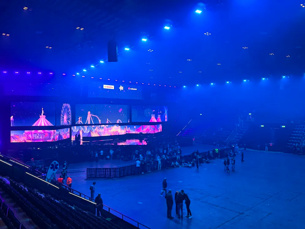 Die St. Jakob Halle ist noch leer.