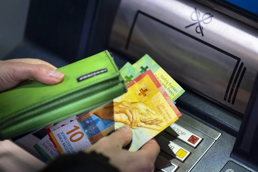 bluewin.ch - Where has my money gone? Calculate how much your salary is still worth today