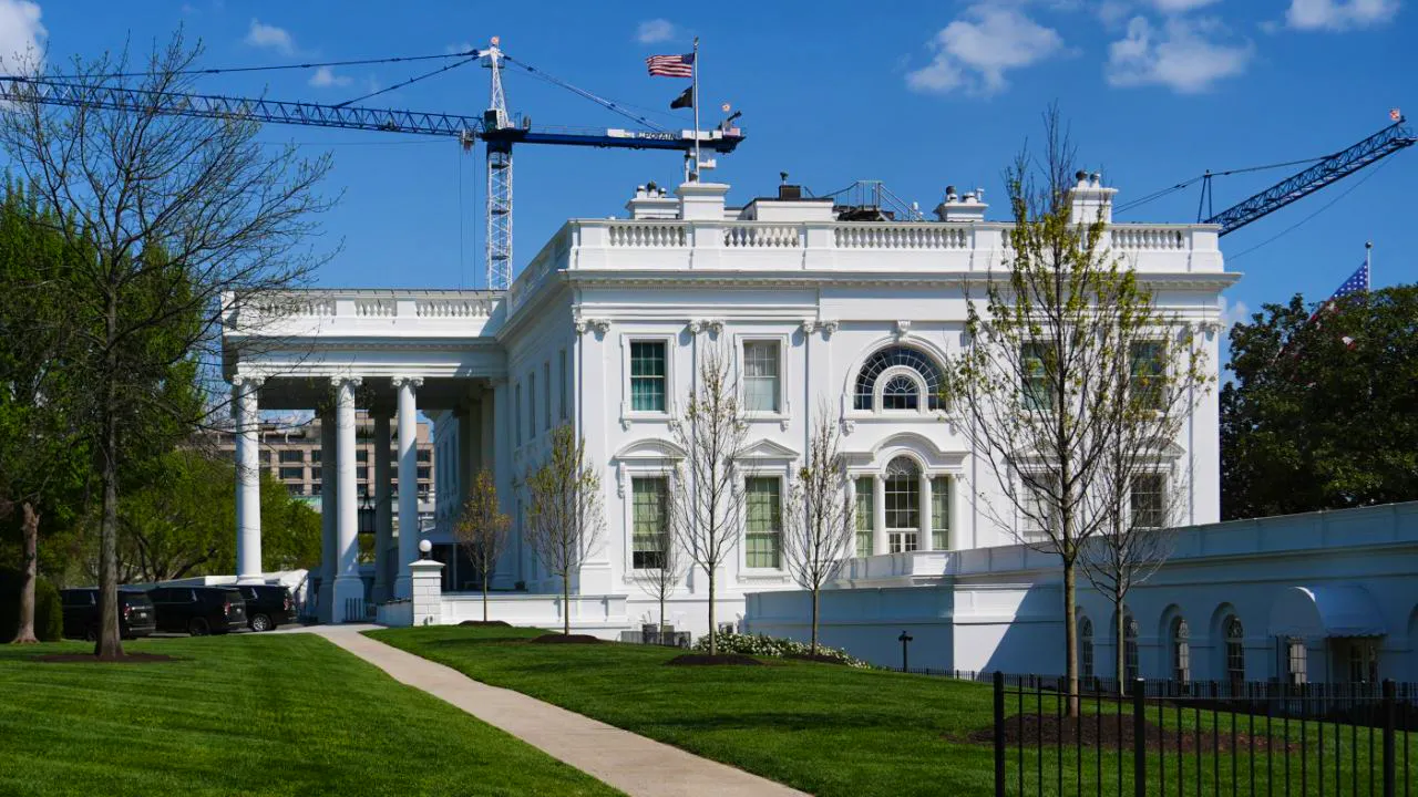 USA. Court allows construction of Trump's ballroom to continue for now