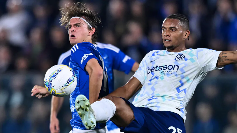 Inter auf Meisterkurs. Sommer und Akanji feiern Spektakel-Sieg gegen Como