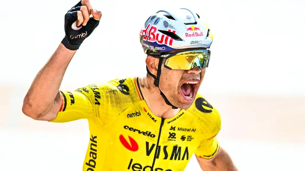 Paris-Roubaix. À un souffle du sacre, Van Aert brise le rêve mythique de Pogacar