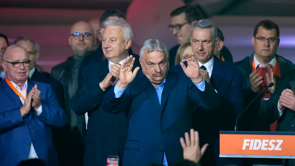 Elezioni in Ungheria. Orban ammette la sconfitta: «Risultati chiari e dolorosi». Magyar esulta: «Grazie Ungheria!»
