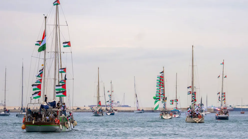 A bordo anche svizzeri. Rinviata per maltempo la partenza della nuova Flotilla verso Gaza