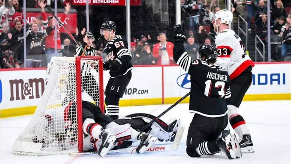 NHL. Hischier decisivo nella vittoria dei Devils all'overtime