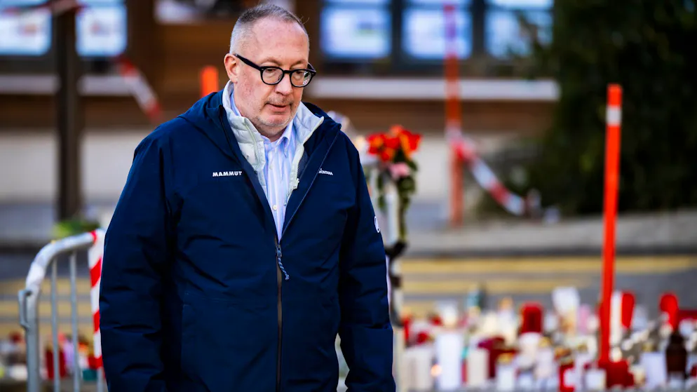 Der Gemeindepräsident von Crans-Montana VS, Nicolas Féraud, wurde erstmals als Beschuldigter befragt. (Archivbild)