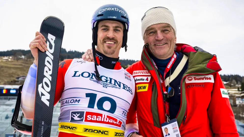 The highlight: Marc Rochat celebrates the World Championship medal with his father in Saalbach