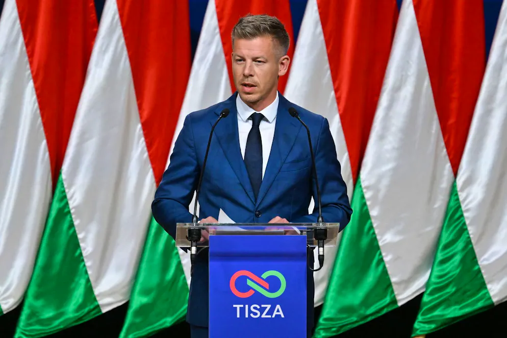 «Non sono qui per governare per sempre»: così si è presentato il vincitore delle elezioni parlamentari in Ungheria, Peter Magyar.