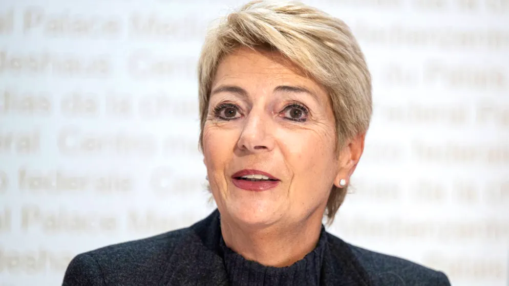 Ecco cos'è successo. Karin Keller-Sutter denuncia Grok, l'IA di X: ora la procura bernese indaga