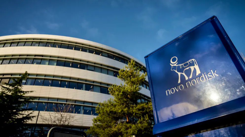 Novo Nordisk espère tirer partie «de capacités avancées en matière d'intelligence artificielle pour analyser des ensembles de données complexes, identifier des candidats-médicaments prometteurs et réduire le délai nécessaire pour passer de la recherche au patient», ajoute-t-il.