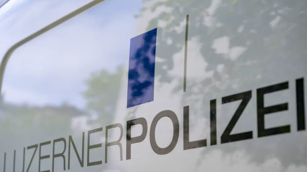La polizia è dovuta intervenire in piena notte.