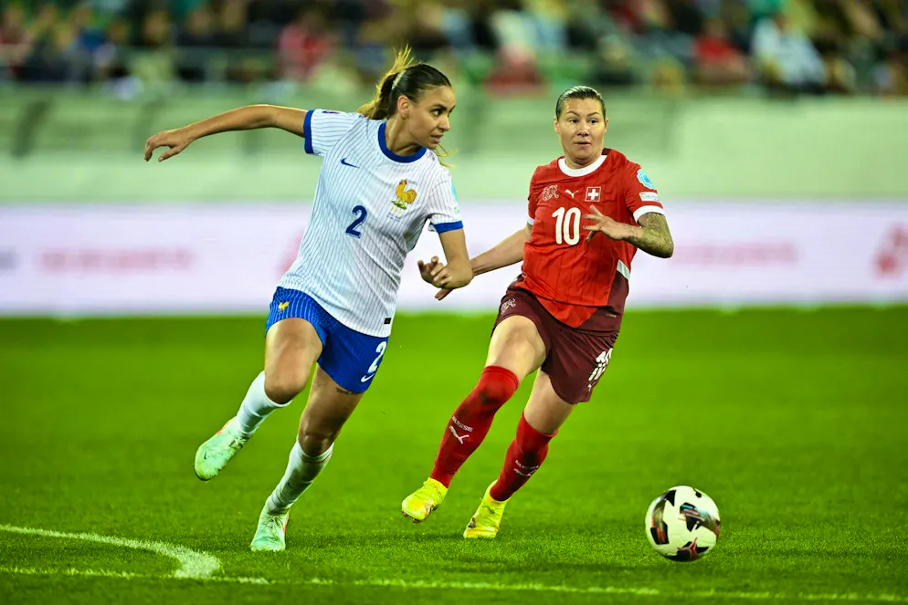 Ramona Bachmann (right) played her last games in April 2025 before tearing her cruciate ligament in June in preparation for the European Championships.