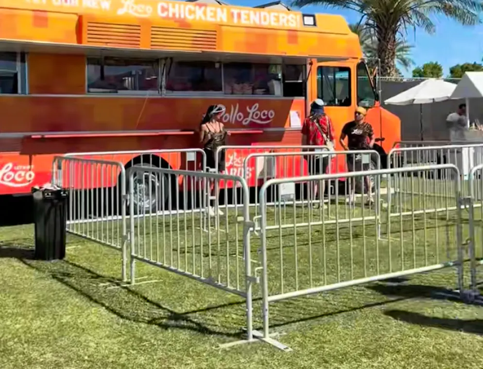 Leere Essensstände am Coachella-Festival und Revolve Festival.